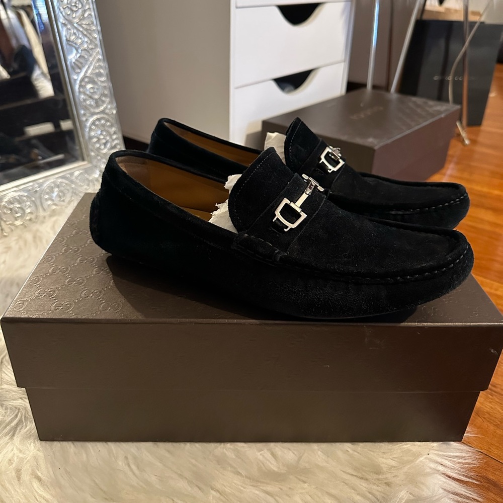 MEN black suede Gucci loafers. slightly worn, great condition. Box included